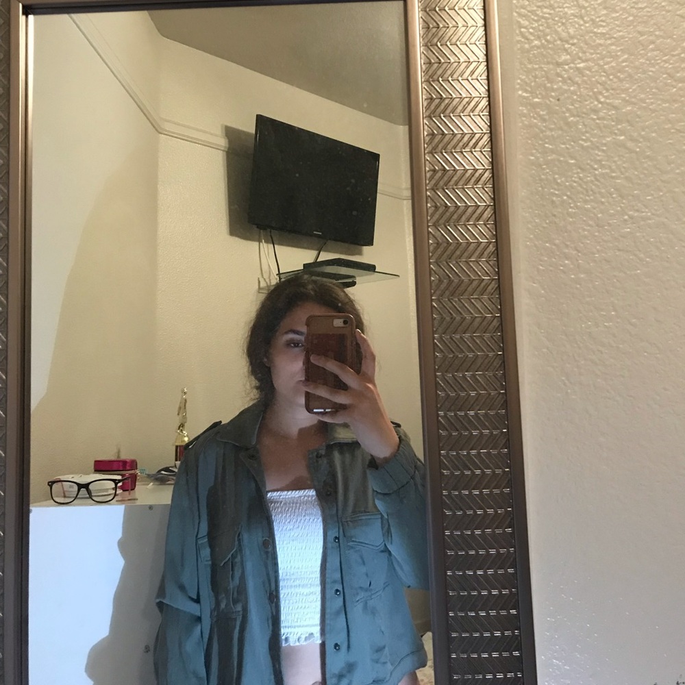 Army Green jacket - Picture 2 of 4